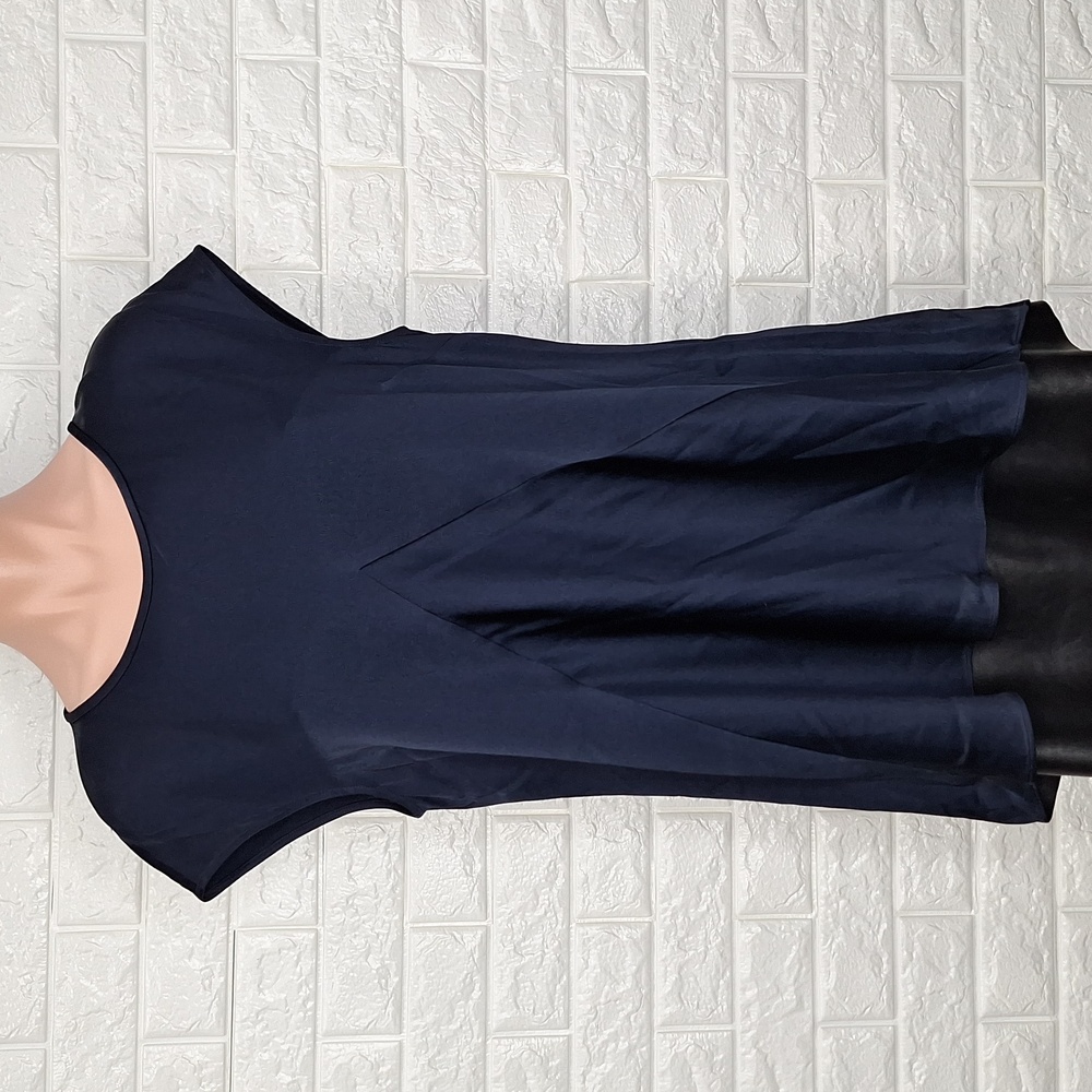 ST. JOHN Black Label Navy Satin High-Low Tunic Blouse